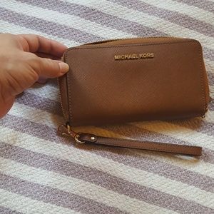 Michael Kors Lrg Wristlet